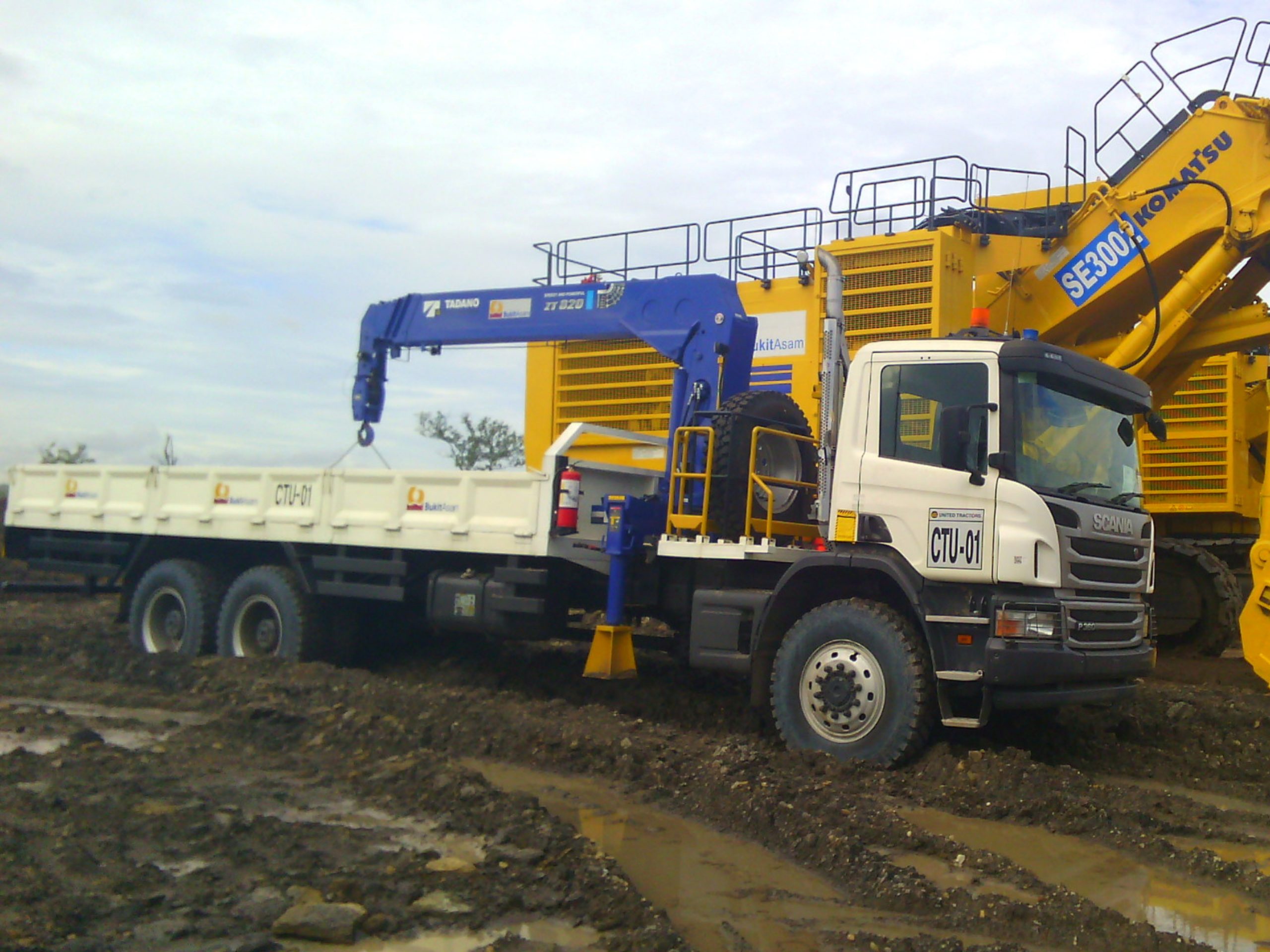 8. Crane Truck